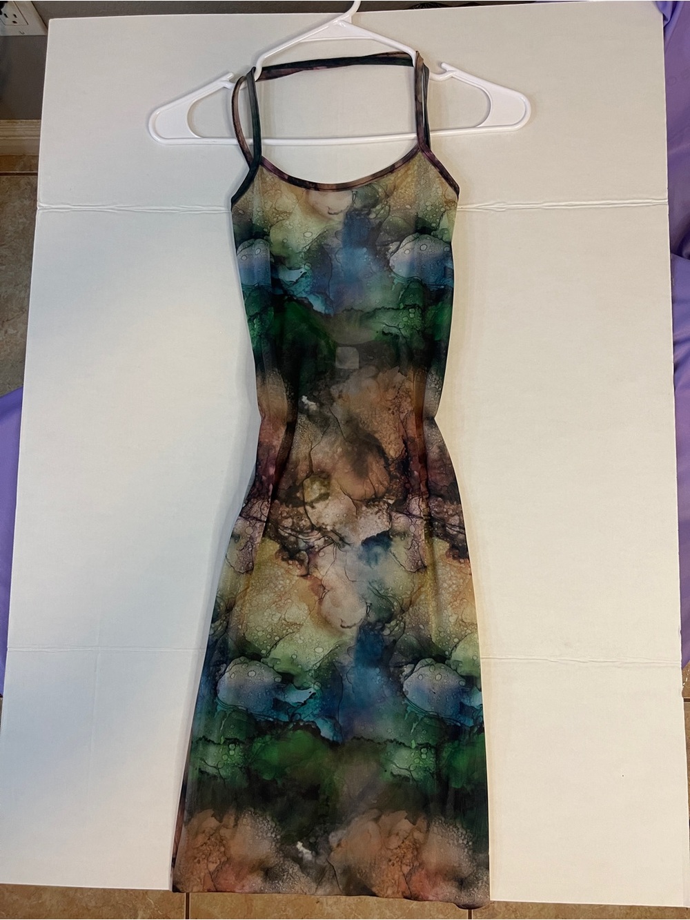 Sleeveless Tie-Dye Print Midi Dress in Green Multi